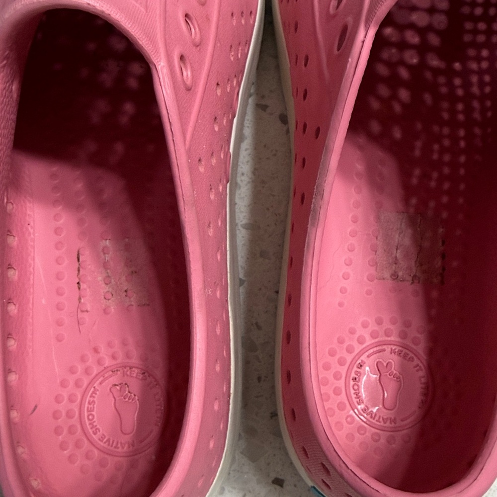 Native Jefferson’s Pink Perforated Slip-Ons GUC Women’s SZ 10 Men’s SZ 8 summer - Picture 4 of 6
